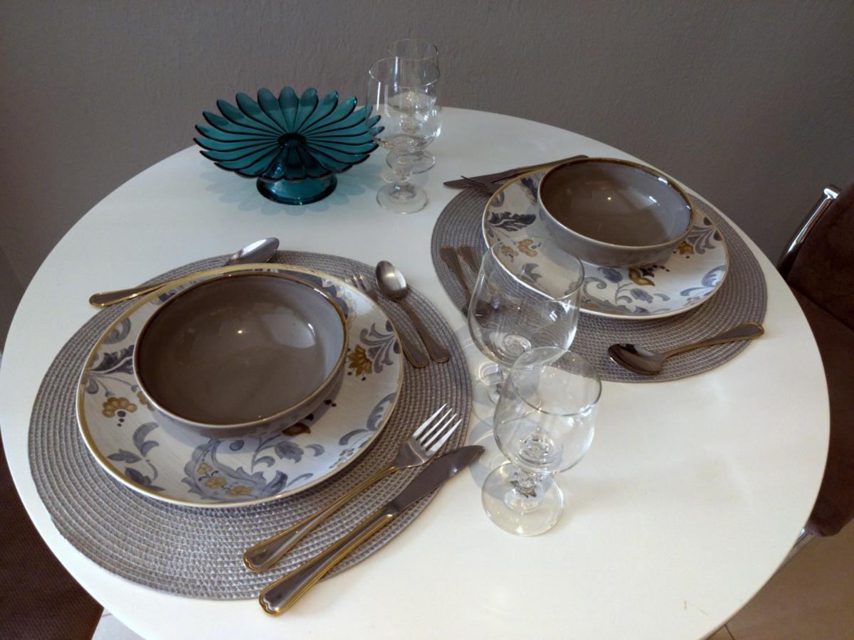 Hospitable Appartment In The Central Park, 克桑西 外观 照片
