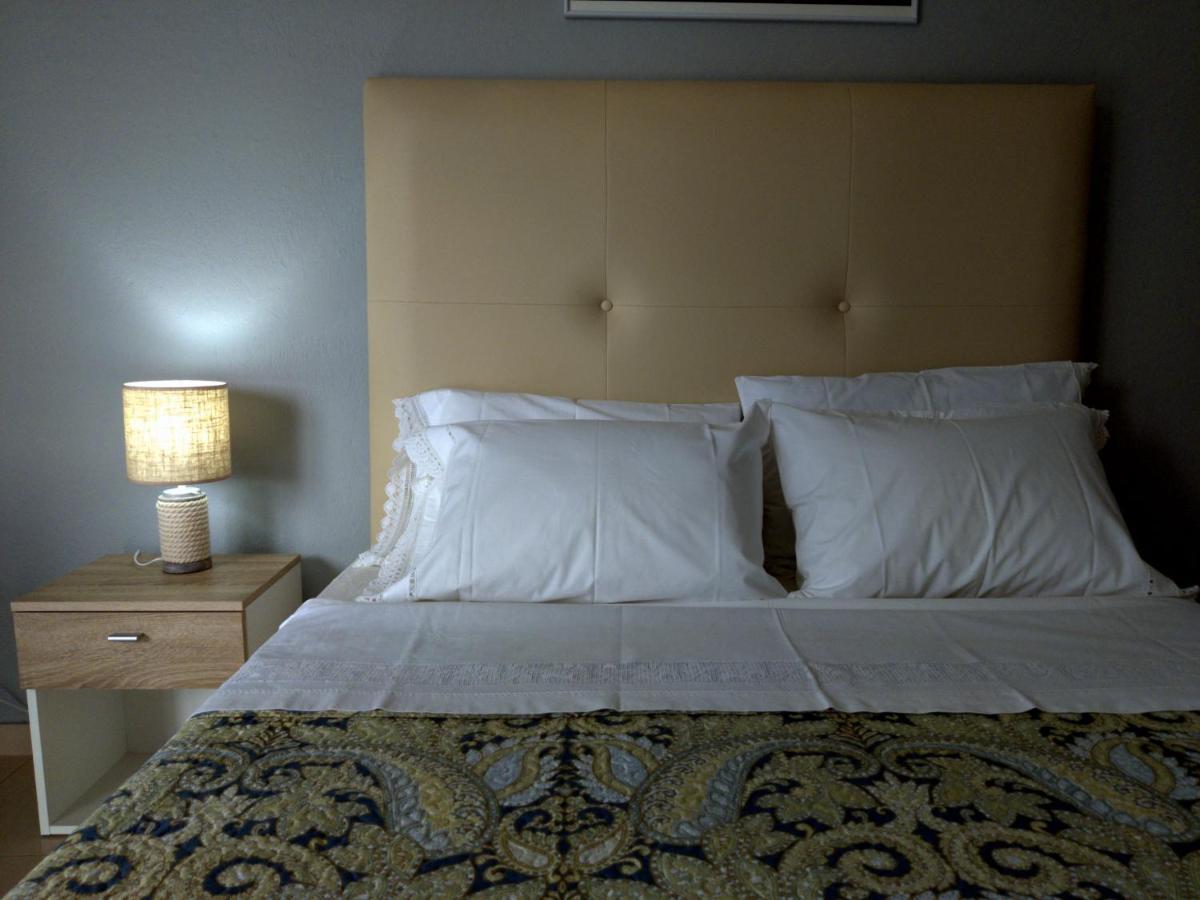 Hospitable Appartment In The Central Park, 克桑西 外观 照片
