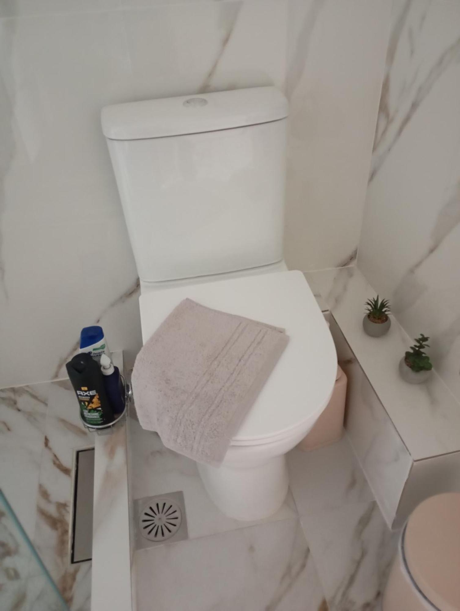 Hospitable Appartment In The Central Park, 克桑西 外观 照片
